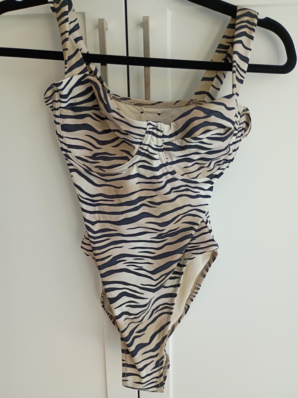 Skims SignatureSwim Underwire Tiger Print NWT Small